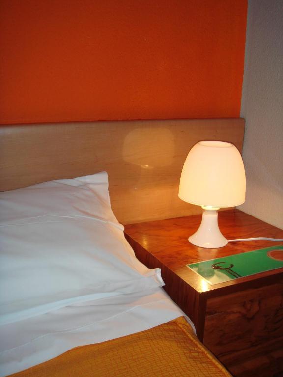 Hostal Escala Luna Salamanka Zewnętrze zdjęcie