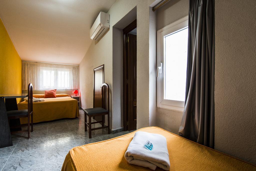 Hostal Escala Luna Salamanka Zewnętrze zdjęcie