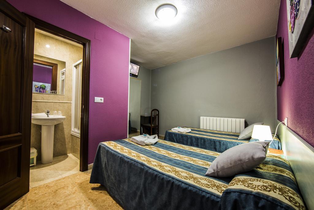 Hostal Escala Luna Salamanka Zewnętrze zdjęcie